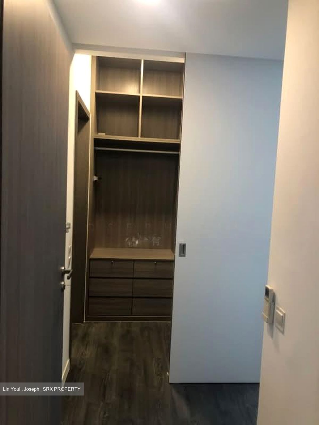 Sky Vue (D20), Condominium #581009101